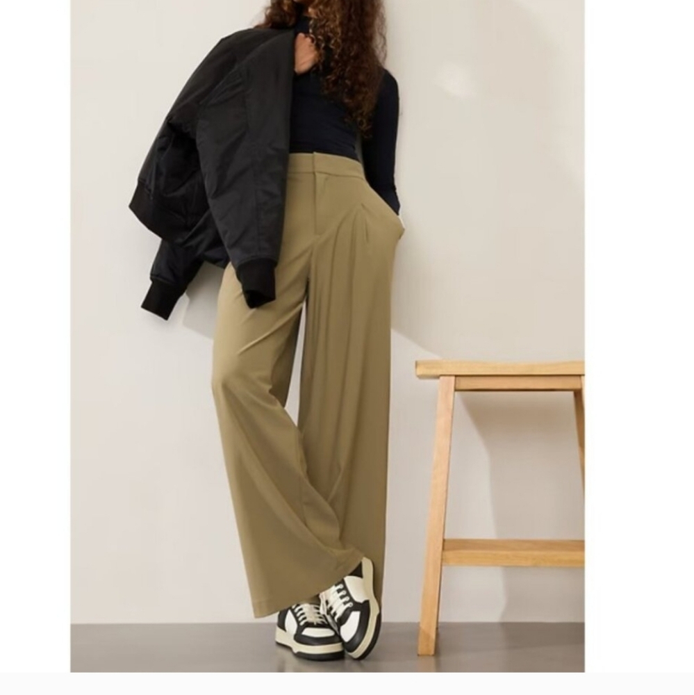 NWT Athleta Size 10 Pinnacle Trouser Olive Branch Green